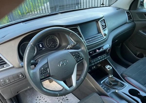 Hyundai Tucson cena 69900 przebieg: 77000, rok produkcji 2016 z Jarocin małe 254